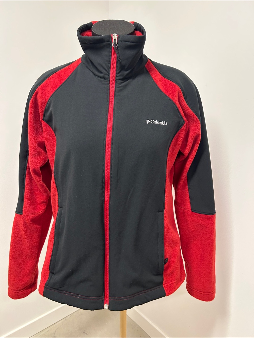 Columbia Black and Red women's Full-Zip fleece Jacket